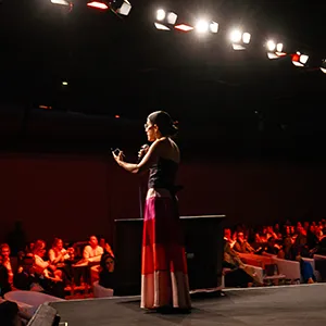 Dra. Úrsula Dalboni em congresso médico
